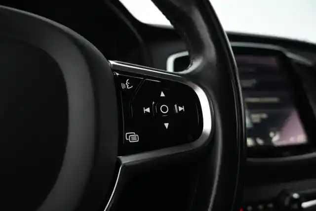 Beige Maastoauto, Volvo XC90 – KTA-969