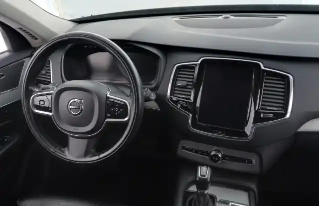 Beige Maastoauto, Volvo XC90 – KTA-969