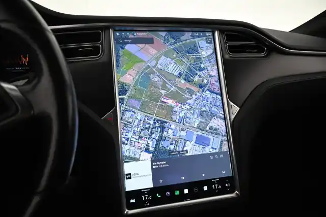 Sininen Sedan, Tesla Model S – KTB-177