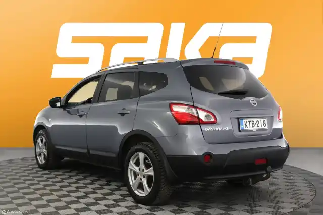 Sininen Maastoauto, Nissan Qashqai+2 – KTB-218