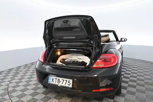 Musta Avoauto, Volkswagen Beetle – KTB-775