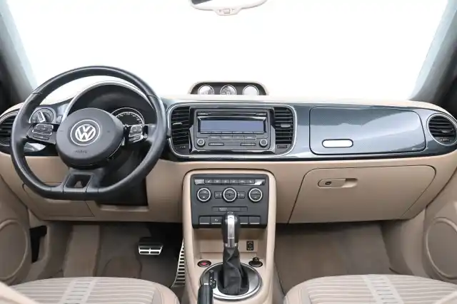 Musta Avoauto, Volkswagen Beetle – KTB-775