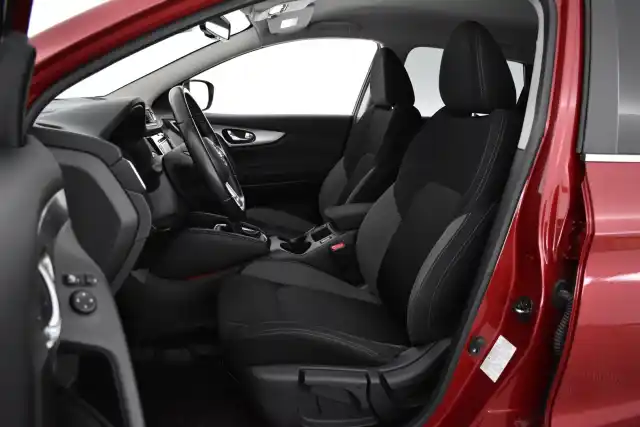 Punainen Maastoauto, Nissan Qashqai – KTC-228