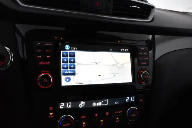 Punainen Maastoauto, Nissan Qashqai – KTC-228