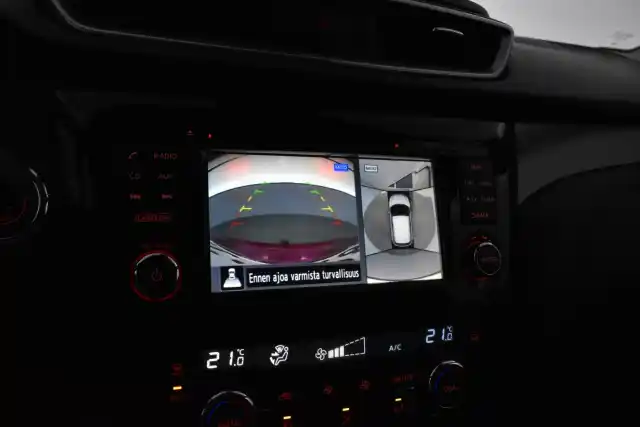Punainen Maastoauto, Nissan Qashqai – KTC-228