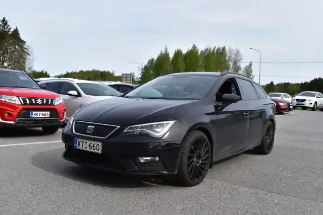 Musta Farmari, Seat Leon ST – KTC-660