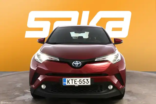 Punainen Maastoauto, Toyota C-HR – KTE-553