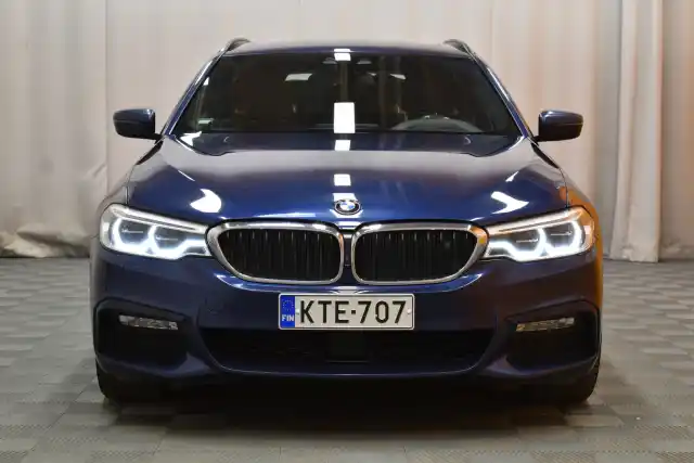 Sininen Farmari, BMW 520 – KTE-707