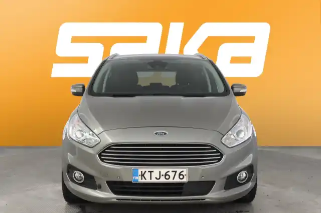 Harmaa Tila-auto, Ford S-Max – KTJ-676