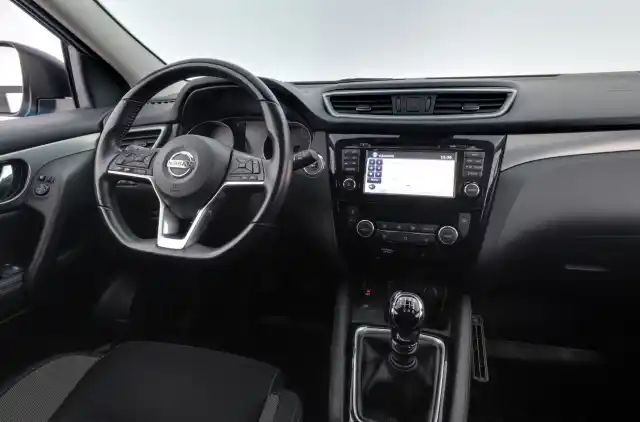 Sininen Maastoauto, Nissan Qashqai – KTL-290