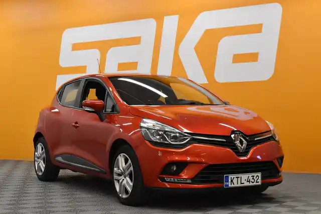 Punainen Viistoperä, Renault Clio – KTL-432