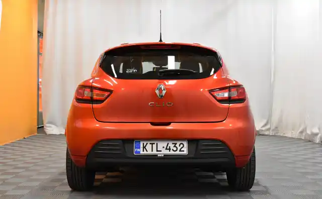 Punainen Viistoperä, Renault Clio – KTL-432