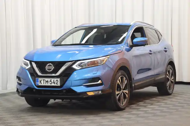 Sininen Maastoauto, Nissan Qashqai – KTM-542