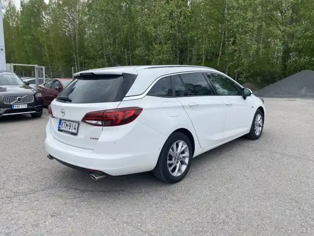 Valkoinen Farmari, Opel Astra – KTM-914