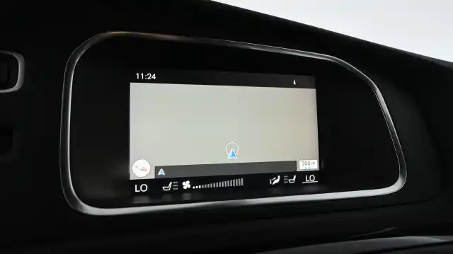 Valkoinen Viistoperä, Volvo V40 – KTM-995