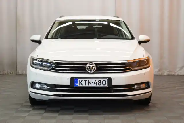 Valkoinen Farmari, Volkswagen Passat – KTN-480