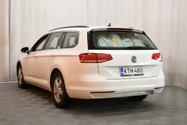 Valkoinen Farmari, Volkswagen Passat – KTN-480