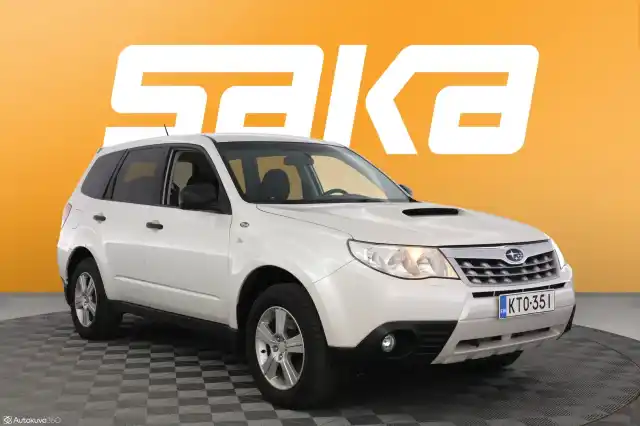 Valkoinen Farmari, Subaru Forester – KTO-351
