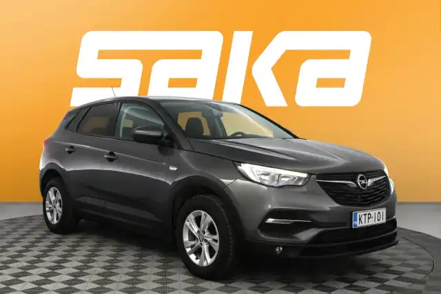 Harmaa Maastoauto, Opel Grandland X – KTP-101