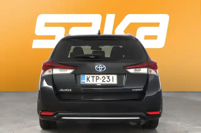 Musta Farmari, Toyota Auris – KTP-231