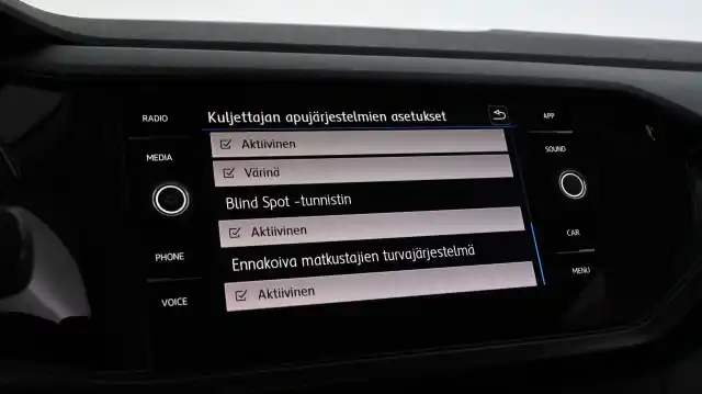 Musta Maastoauto, Volkswagen T-Cross – KTR-124