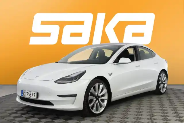 Valkoinen Sedan, Tesla Model 3 – KTR-677