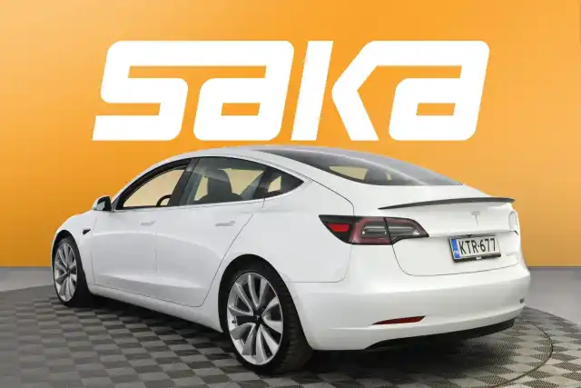 Valkoinen Sedan, Tesla Model 3 – KTR-677