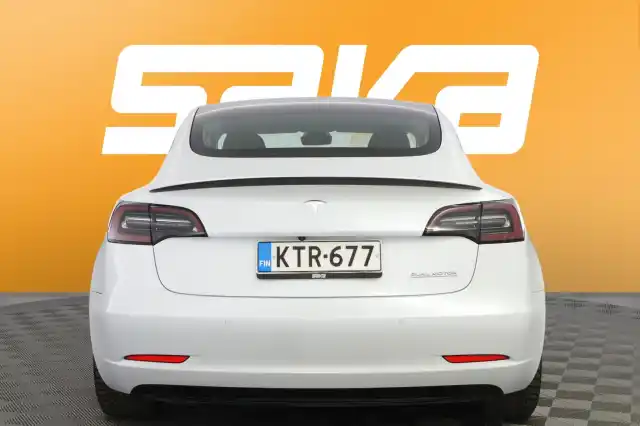 Valkoinen Sedan, Tesla Model 3 – KTR-677