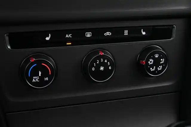 Punainen Farmari, Volkswagen Golf – KTS-873