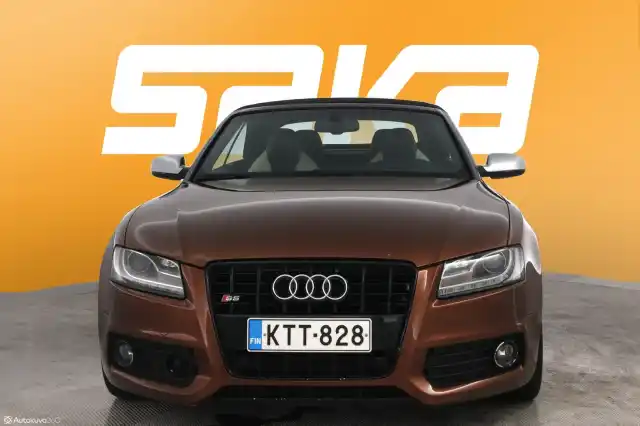 Ruskea Avoauto, Audi S5 – KTT-828