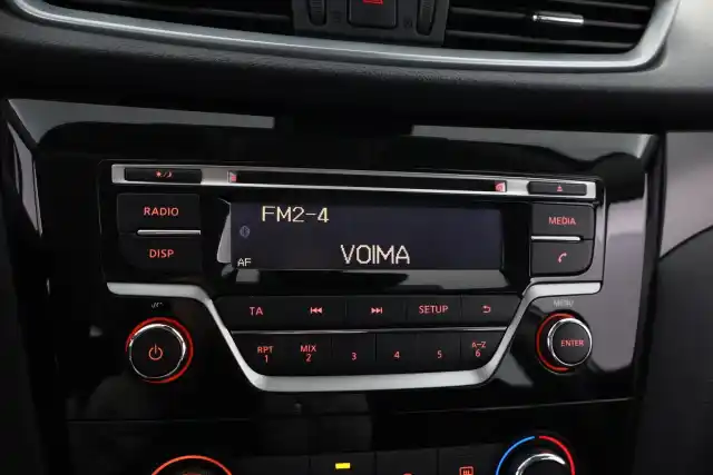 Valkoinen Maastoauto, Nissan Qashqai – KTV-126