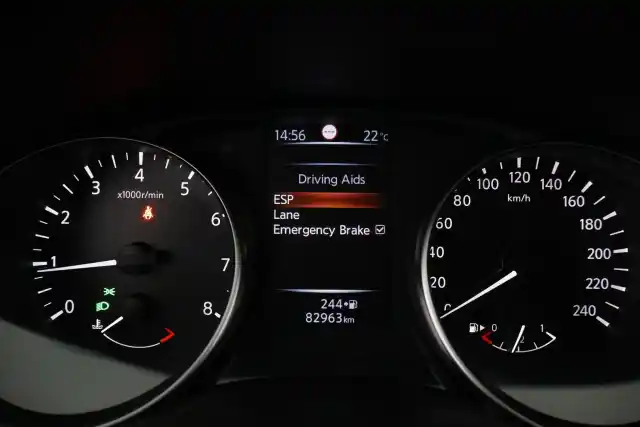 Valkoinen Maastoauto, Nissan Qashqai – KTV-126