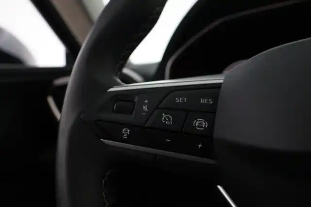 Harmaa Viistoperä, Seat Leon – KTV-301