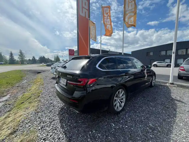 Musta Farmari, BMW 530 – KTV-424