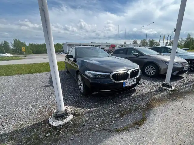 Musta Farmari, BMW 530 – KTV-424
