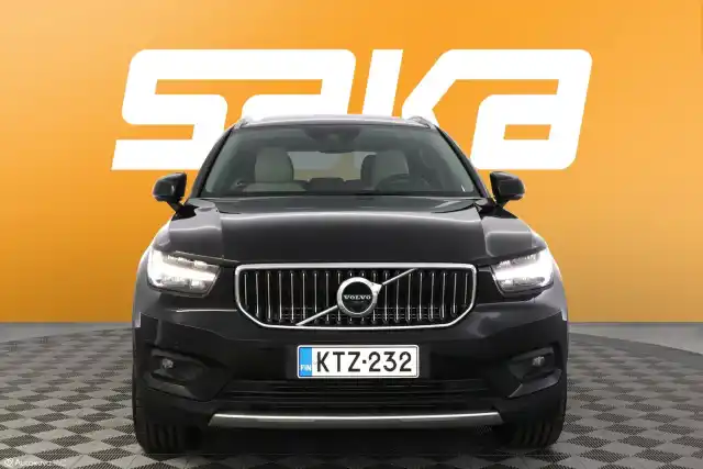 Musta Maastoauto, Volvo XC40 – KTZ-232