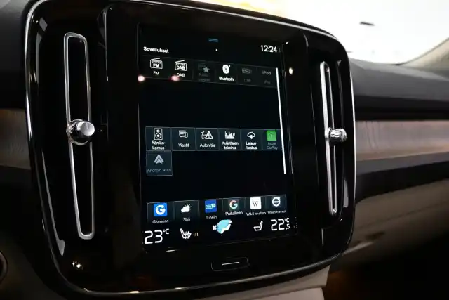 Musta Maastoauto, Volvo XC40 – KTZ-232