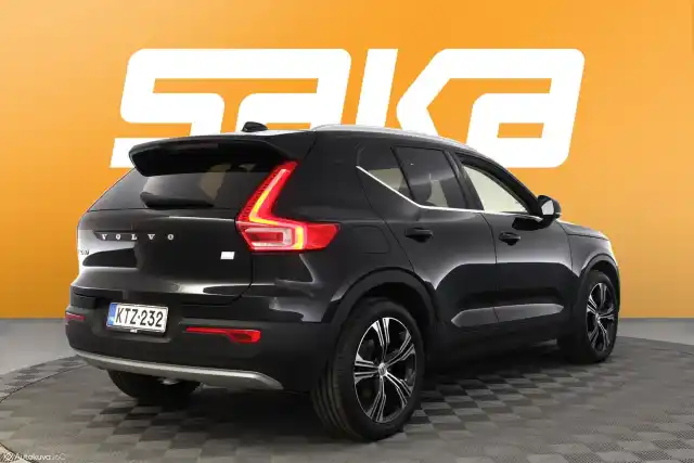Musta Maastoauto, Volvo XC40 – KTZ-232