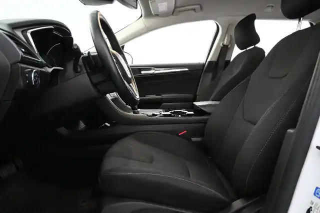 Valkoinen Farmari, Ford Mondeo – KTZ-880