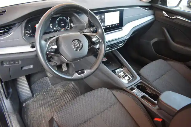Musta Farmari, Skoda Octavia – KUA-346