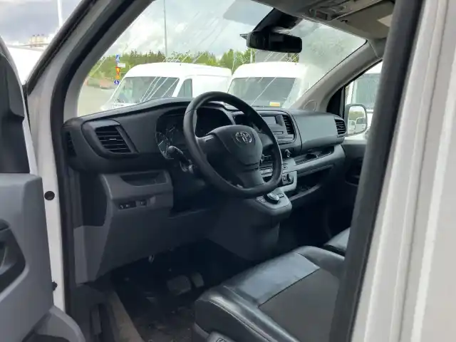 Valkoinen Pakettiauto, Toyota Proace – KUA-457