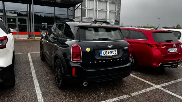 Musta Farmari, Mini Countryman – KUA-803