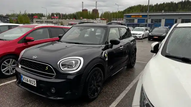 Musta Farmari, Mini Countryman – KUA-803