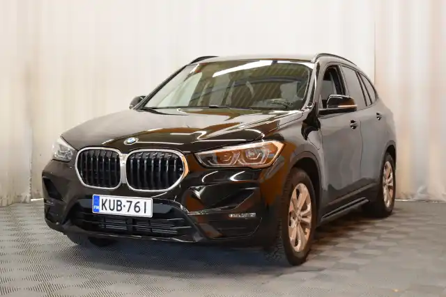 Musta Maastoauto, BMW X1 – KUB-761