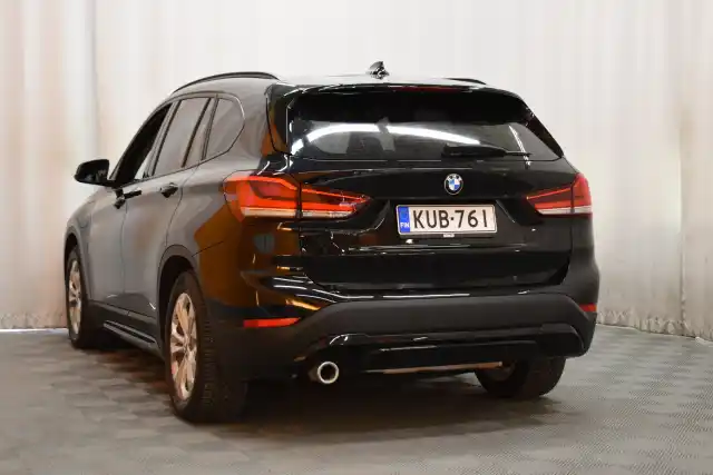 Musta Maastoauto, BMW X1 – KUB-761