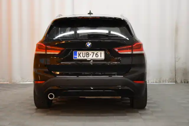 Musta Maastoauto, BMW X1 – KUB-761