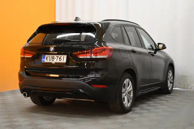 Musta Maastoauto, BMW X1 – KUB-761