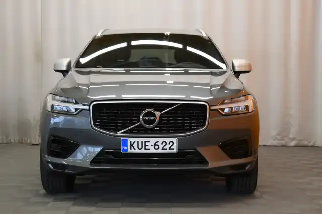 Harmaa Maastoauto, Volvo XC60 – KUE-622