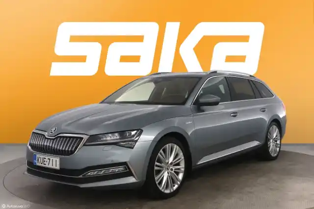 Harmaa Farmari, Skoda Superb – KUE-711