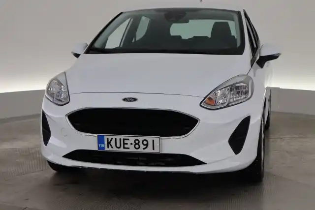 Valkoinen Viistoperä, Ford Fiesta – KUE-891